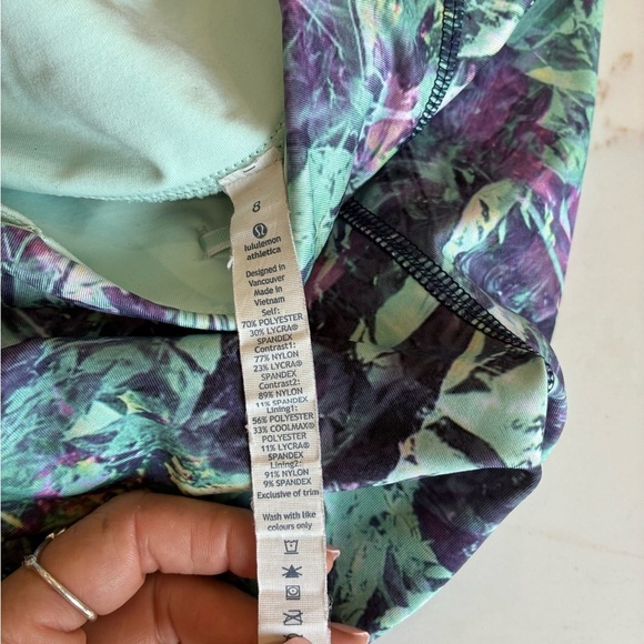 Lululemon Inspire Tight II *Full-On Luxtreme (Mesh)
Leggings size 8 - Picture 10 of 10